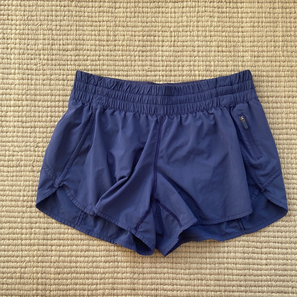 Lululemon tracker shorts
